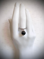 Bague « noir pur »
